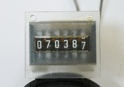 licznik mechaniczny - 0V2284 ( używany )