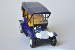 zabawkowy Mini Classics 1:52 - fioletowy